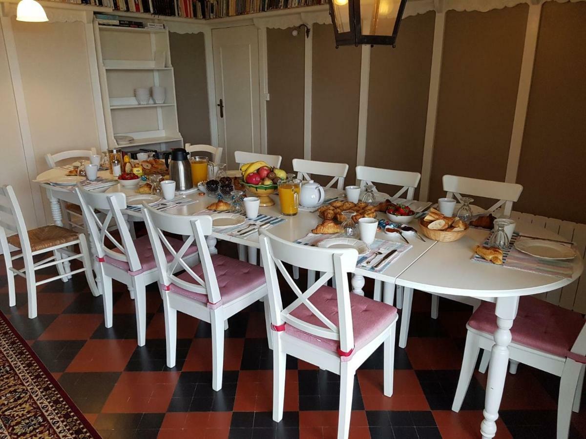 贡丹酒店 Saint-Germain-de-Salles 外观 照片